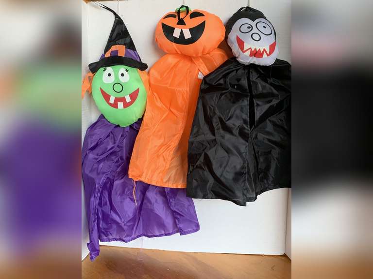 3 HALLOWEEN WINDSOCKS image