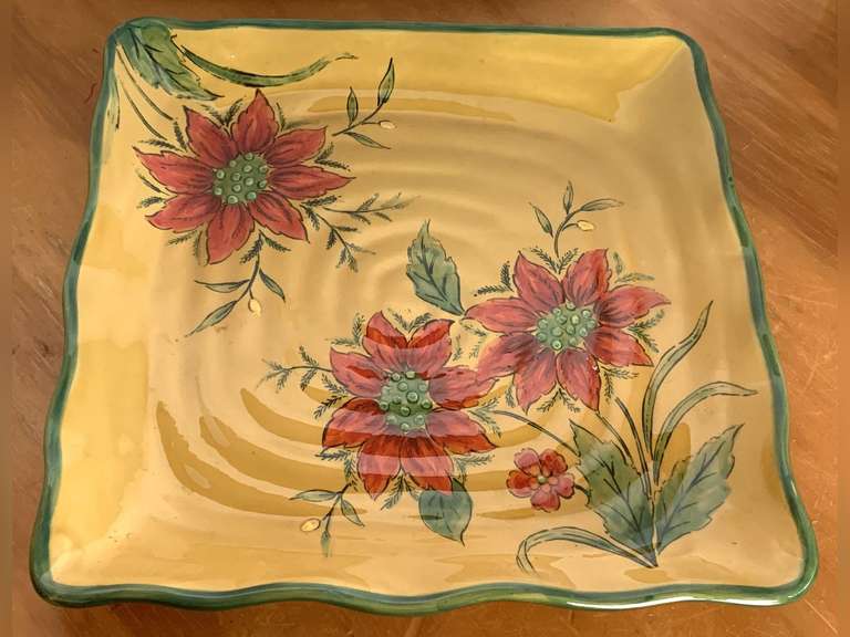 GOLD POINSETTIA PLATTER 11" SQUARE image