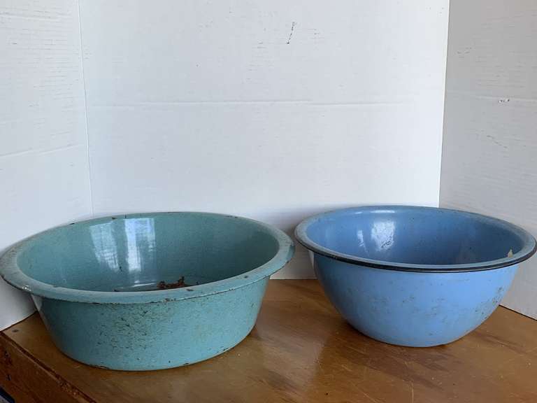 2 VINTAGE BLUE ENAMEL BOWLS/WASH PANS 15" ROUND, 12" ROUND image