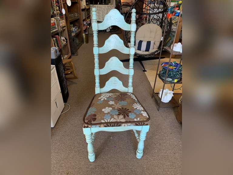 VINTAGE PAINTED LADDER BACK CHAIR WITH RETRO CUSHION 45" TALL X 20" DEEP X 19" WIDE image