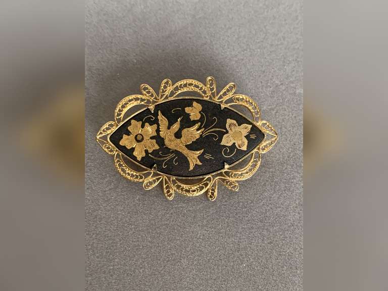 VINTAGE DAMASCENE BIRD WITH FLOWERS FILIGREE BROOCH - CHECKOUT image