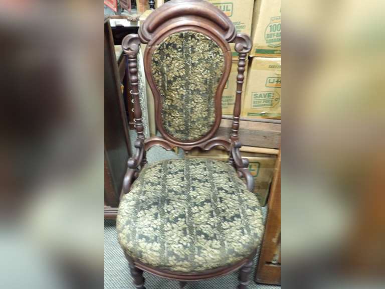 ANTIQUE VICTORIAN PARLOR CHAIR image