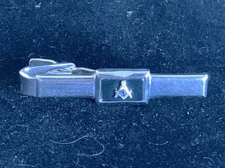 VINTAGE ORDER OF THE EASTERN STAR TIE PIN - CHECKOUT image