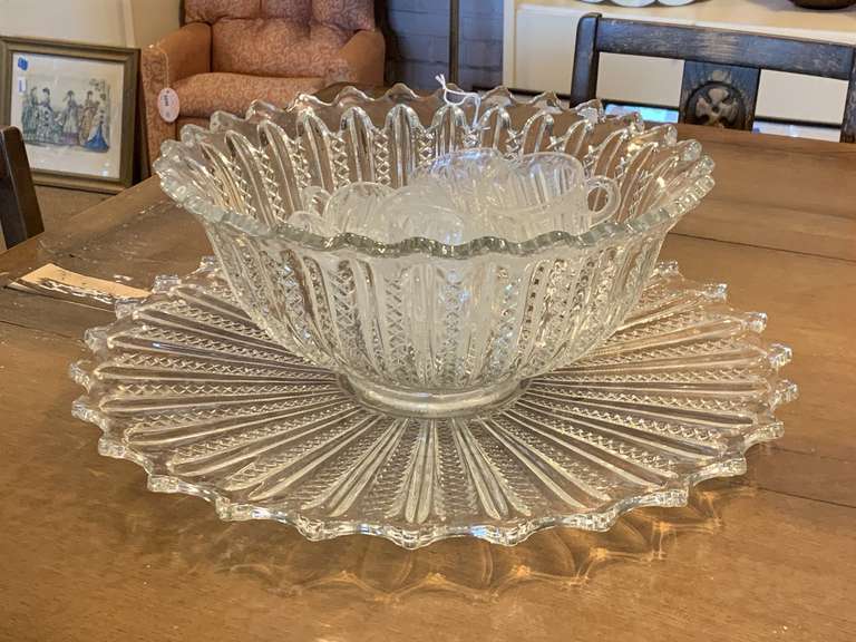 VINTAGE DUNCAN MILLER "MARDI GRAS" OVERSIZED PUNCH BOWL, 11 CUPS & LARGE UNDERPLATE (BOWL 15" ROUND X 6 1/2" TALL, UNDERPLATE 21" ROUND) image