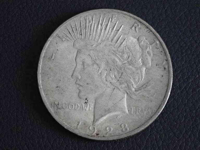 1923 PEACE DOLLAR COIN image