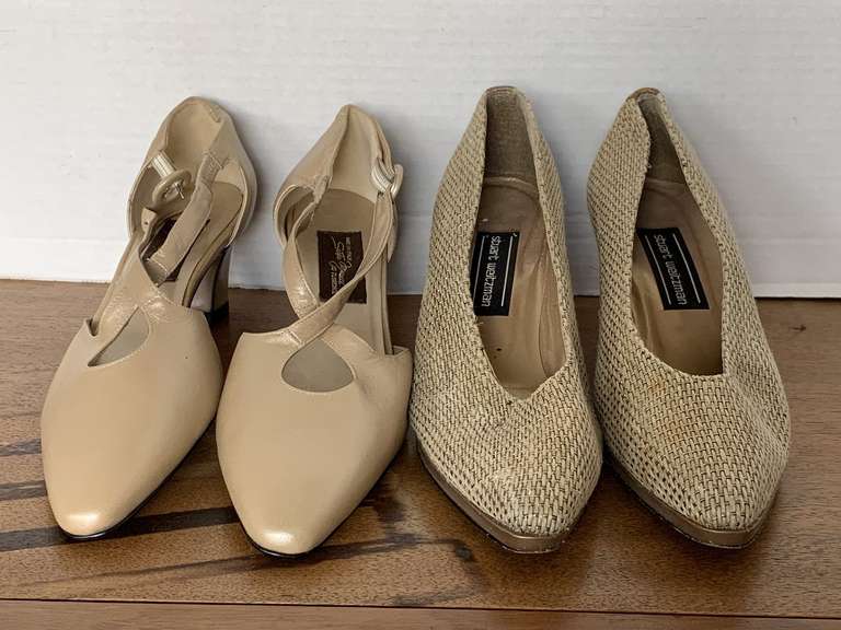 USED STUART WEITZMAN GOLD MESH HEELS SIZE 7 1/2 & USED SESTO MEUCCI GOLD PUMPS SIZE 7 1/2 NARROW image