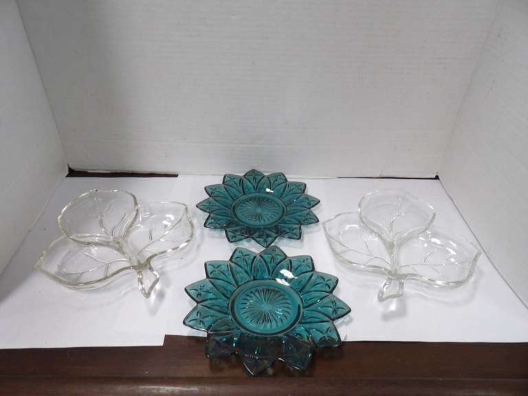 LOT OF TWO BLUE GLASS PLATES AND TWO LEAF SHAPED PLATE image