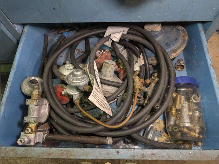 CONTENTS OF CABINET DRAWER MARKED 1035 INCLUDING INDUSTRIAL PRESSURIZED GAS HOSE, REGULATORS, FITTINGS, AND MORE image