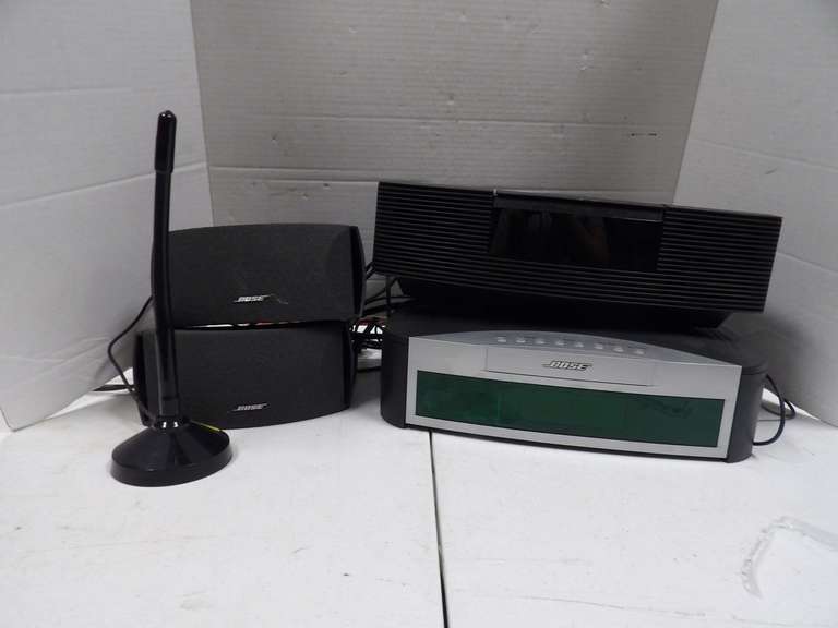 BOSE STEREO WITH SPEAKERS image