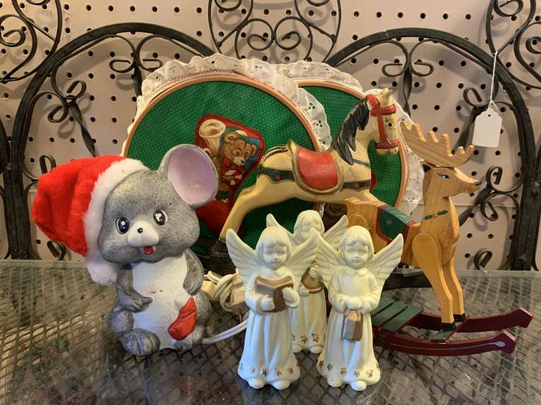 LIGHTED MOUSE & OTHER CHRISTMAS DECOR image