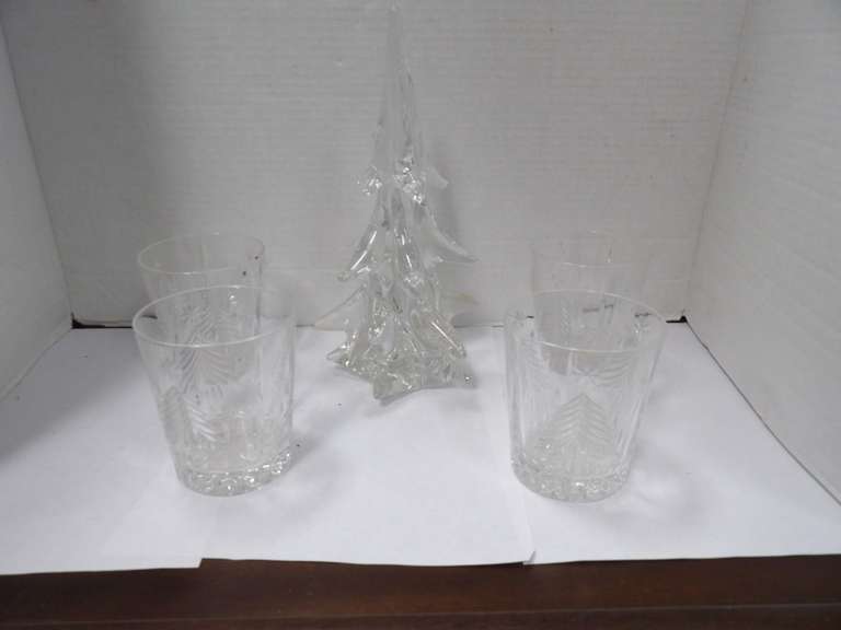 SET OF CHRISTMAS GLASSES AND TABLE TOP GLASS CHRISTMAS TREE image