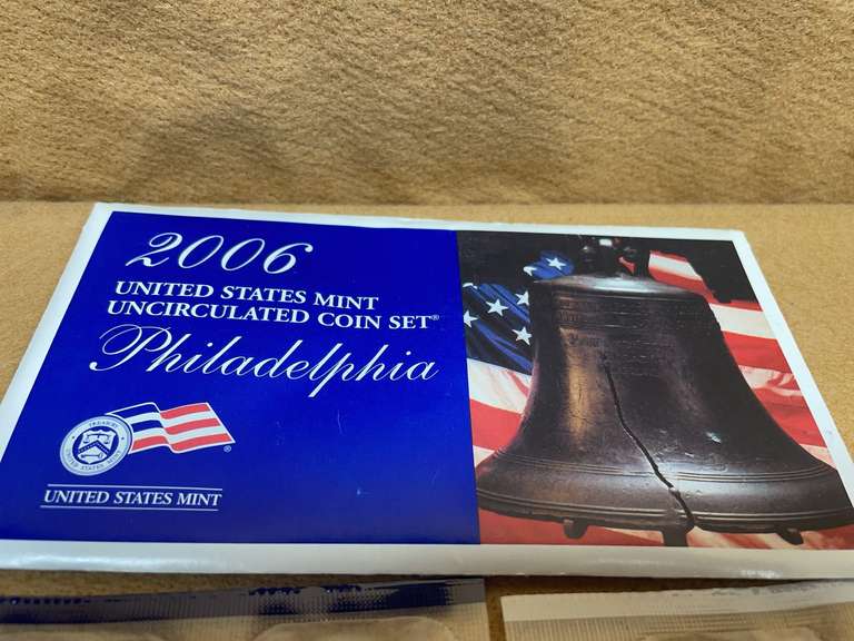 2006 UNCIRCULATED COIN SET PHILADELPHIA MINT image