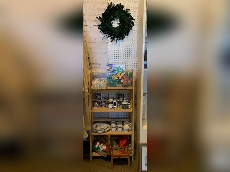 HOLIDAY DECOR TO INCLUDE VALENTINE'S, ST PATRICK'S DAY & CHRISTMAS (ALL ITEMS ON SHELF & FEATHER WREATH) SHELF NOT INCLUDED image