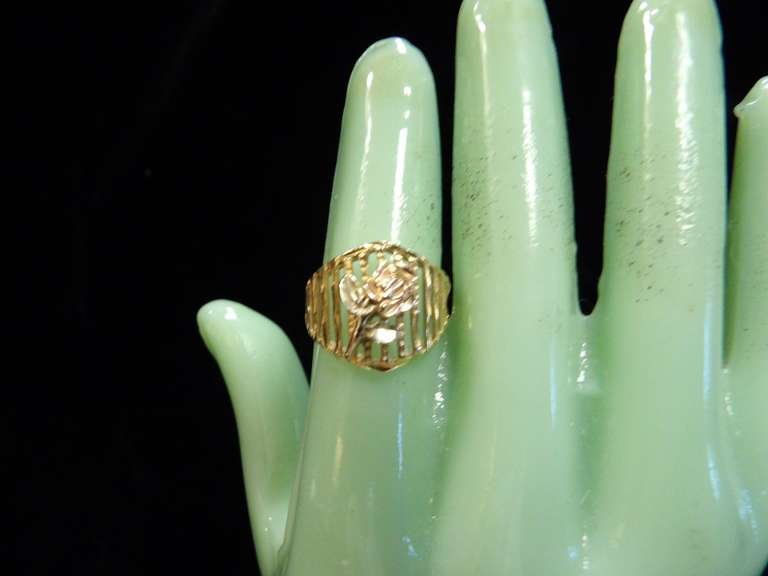 14 KARAT GOLD RING WITH ROSE DESIGN SIZE 6, WEIGHING APPROXIMATELY 3.6 G image