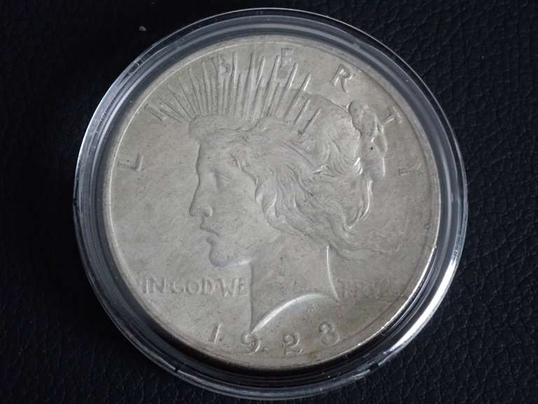 1923 PEACE DOLLAR COIN image
