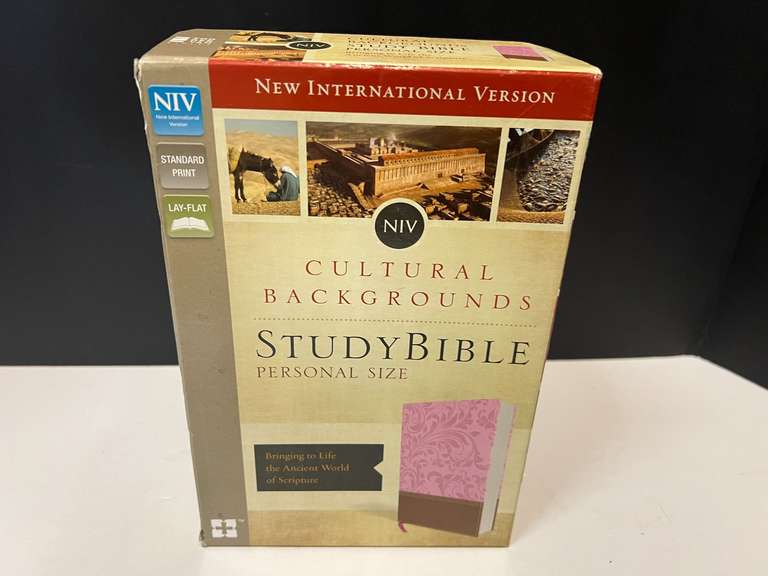 Cultural Backgrounds study Bible, personal size, see pictures for details. image