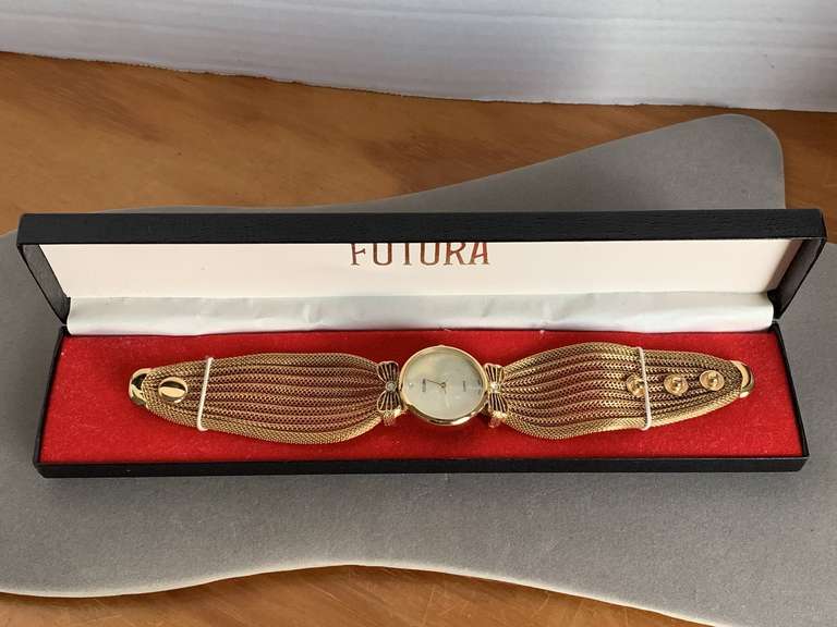 VINTAGE FUTURA BEAUTIFUL GOLD TONE MESH SNAP ON WATCH W/ FAUX DIAMONDS IN ORIGINAL BOX - CHECKOUT image