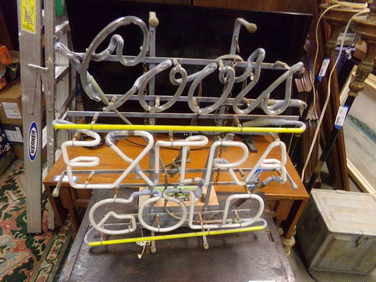 COORS EXTRA GOLD, NOT WORKING VINTAGE NEON SIGN image