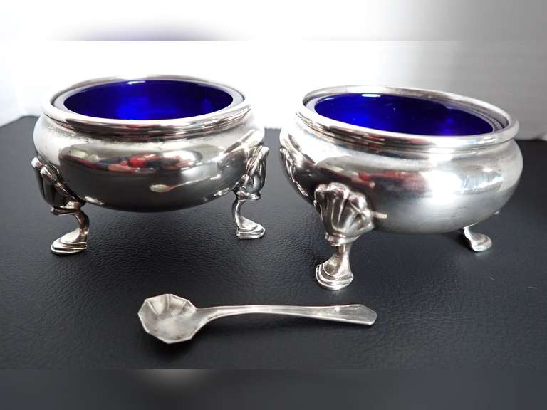 (2) STERLING INDIVIDUAL SALTS W/COBALT INSERTS & (1) MINIATURE STERLING SPOON image