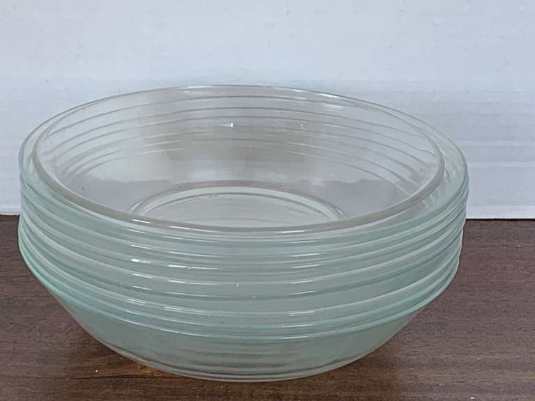 9 CLEAR GLASS BOWLS 7 1/2" ROUND X 1 3/4" DEEP image