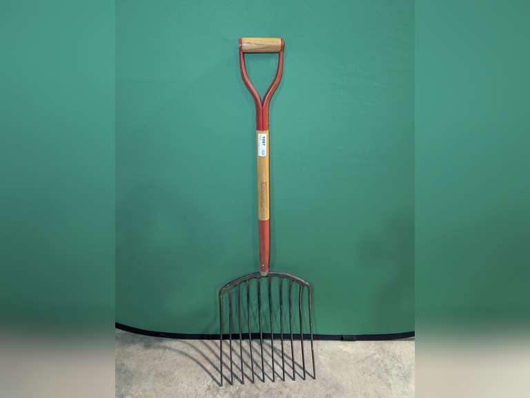 RAZOR-BACK PITCH / MANURE / HAY / COB FORK image