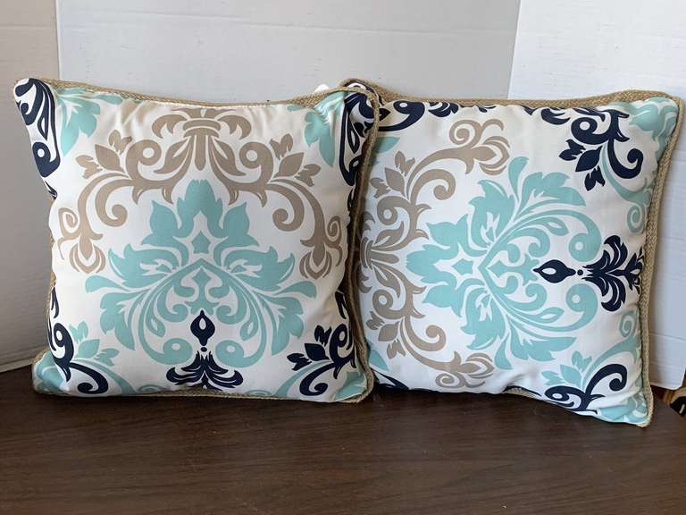 PAIR BROYHILL NICE SQUARE THROW PILLOWS 15" SQUARE image