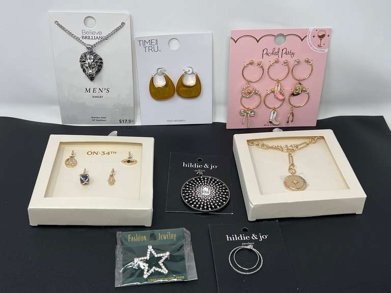 Fashion estate jewelry gift sets, necklace, pendants, and more, still in original packaging, See pictures for details. image