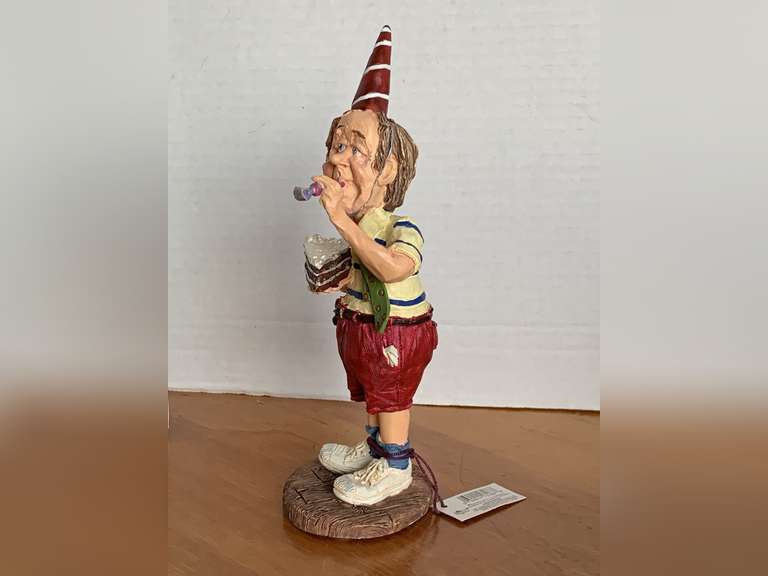 VINTAGE DOUG HARRIS COLLECTION "HAPPY BIRTHDAY" 8 1/4" TALL W/ BOX image