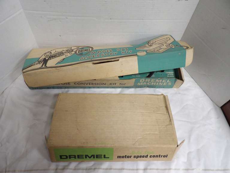 DREMEL TOOL AND ACCESSORY KIT image