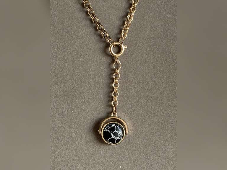 MARBLESQUE REVERSED TO QUARTZ PENDANT ON GOLD TONE CHAIN 18" LONG - CHECKOUT image