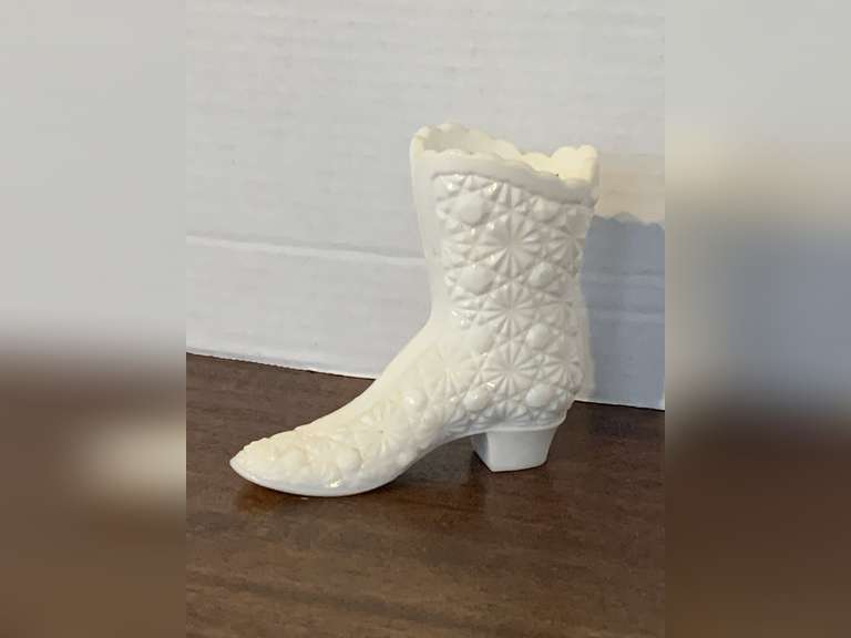 VINTAGE FENTON MILK GLASS BOOT 4 1/8" TALL X 4 7/8" LONG image