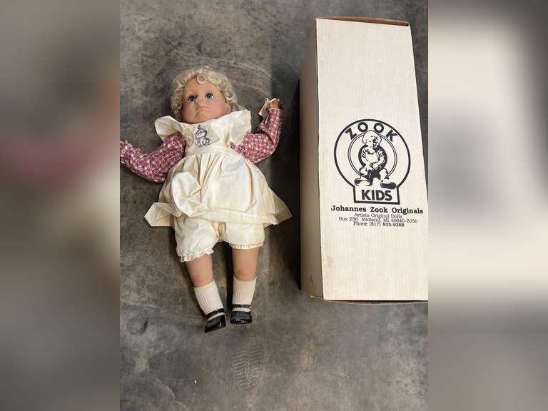 Johannes Zook Artist Original Doll - Tina image