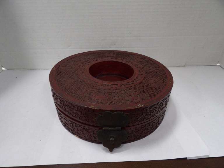 CHINESE MANDARIN COURT NECKLACE BOX image