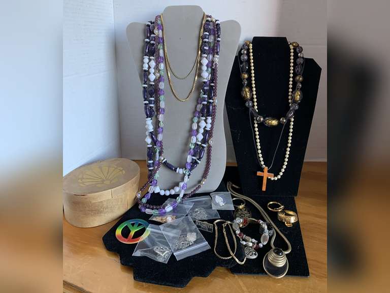 OVAL BOX FULL OF ASSORTED NECKLACES, BRACELETS & MORE - CHECKOUT image