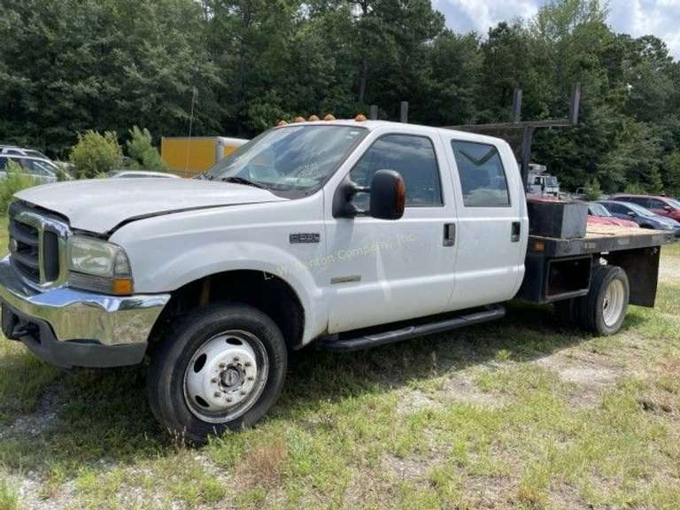2004 Ford DRW Super Duty image