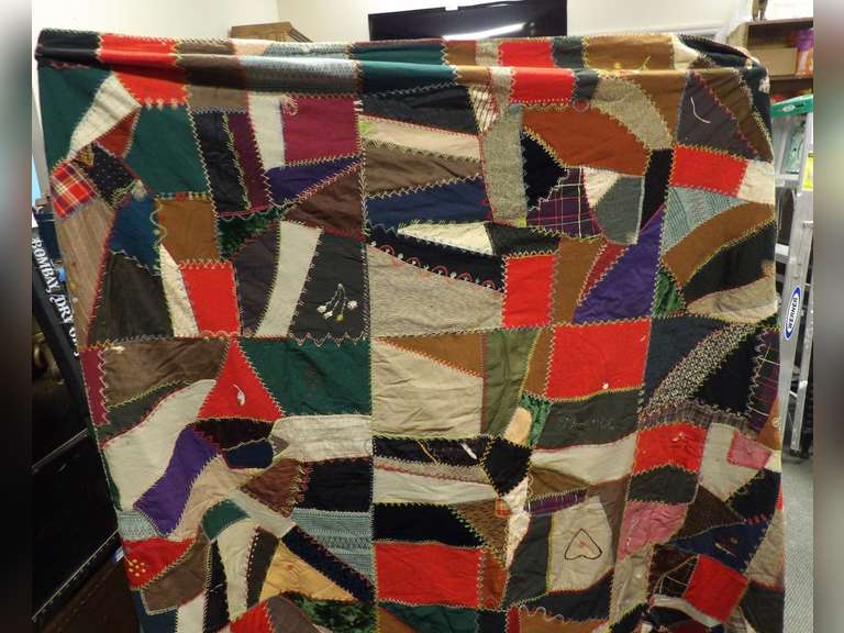ANTIQUE HANDMADE QUILT 1896 image