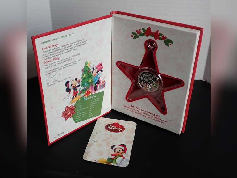 2014 DISNEY LIMITED EDITION 1/2OZ SILVER COIN CHRISTMAS ORNAMENT image
