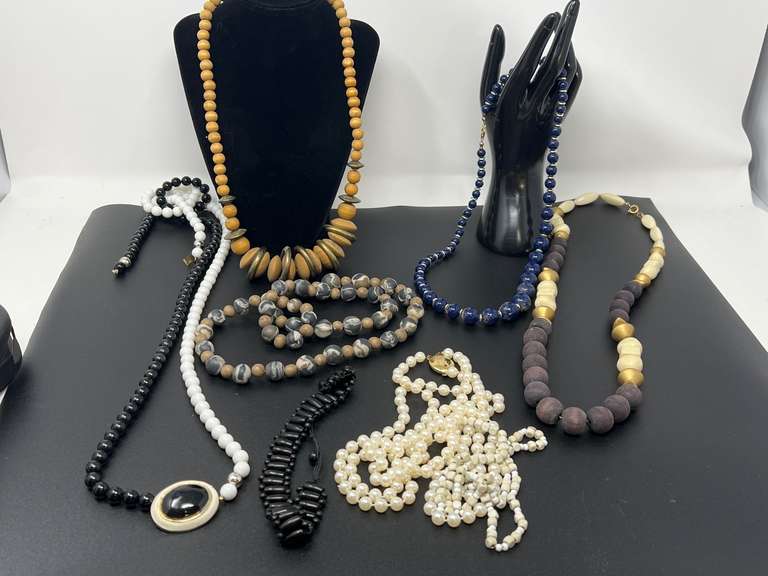 Assorted ladies beaded necklaces, see pictures for details. image