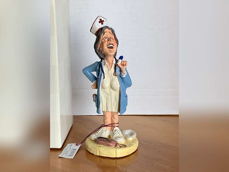 VINTAGE DOUG HARRIS COLLECTION "FEELING NO PAIN" 7 1/4" TALL W/ BOX image