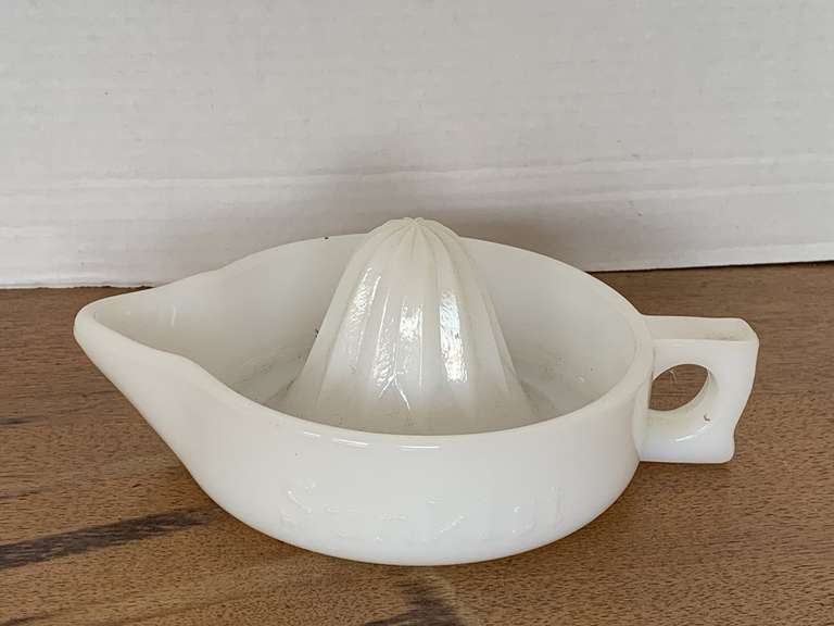 VINTAGE LARGE SUNKIST WHITE MILK GLASS JUICER/REAMER 8 1/2" LONG X 6" WIDE image