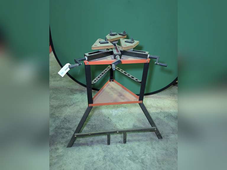 MITER CLAMPING STATION WITH WOOD CLAMPING PLATES image