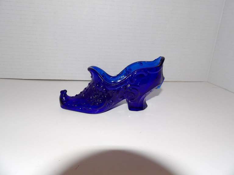 VINTAGE FENTON COBALT BLUE GLASS SHOE image