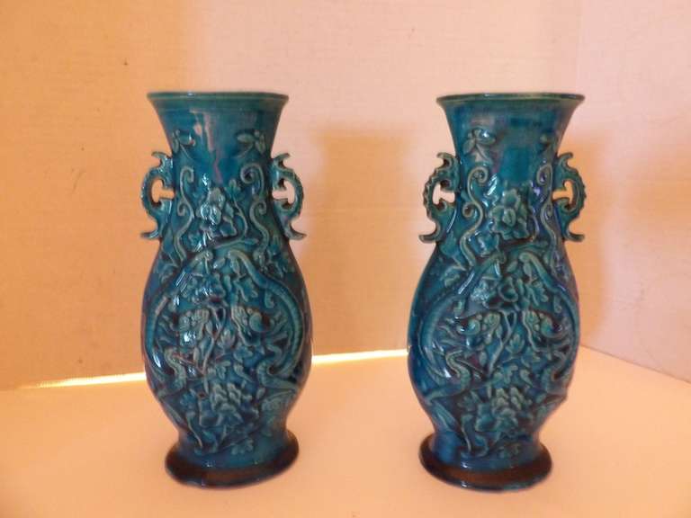 PAIR OF ANTIQUE VASES FROM JAPAN image