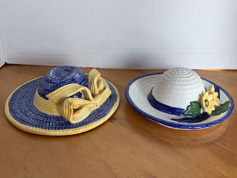 2 BONNET BY MANN CHINA WALL DECOR 7 1/2" ROUND image