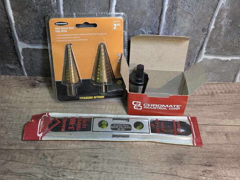 HIGH SPEED STEEL STEP DRILL BITS AND MILLERS FALLS TOOLS MAGNETIC 3-WAY TORPEDO LEVEL image