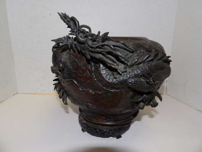 ANTIQUE JAPANESE MEIJI. DRAGON BOWL image
