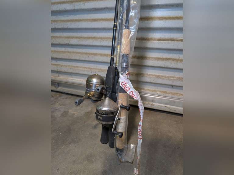 THREE FISHING RODS, TWO WITH REELS INCLUDING ZEBCO 33 image