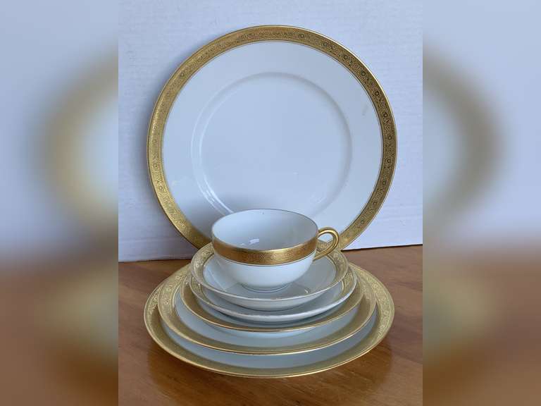 7 PLACE SETTING OF VINTAGE L. BERNARDAUD & C. LIMOGES GOLD TRIM CHINA MADE IN FRANCE image