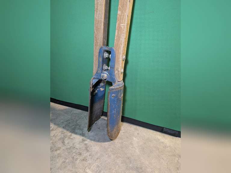 POST HOLE DIGGERS image