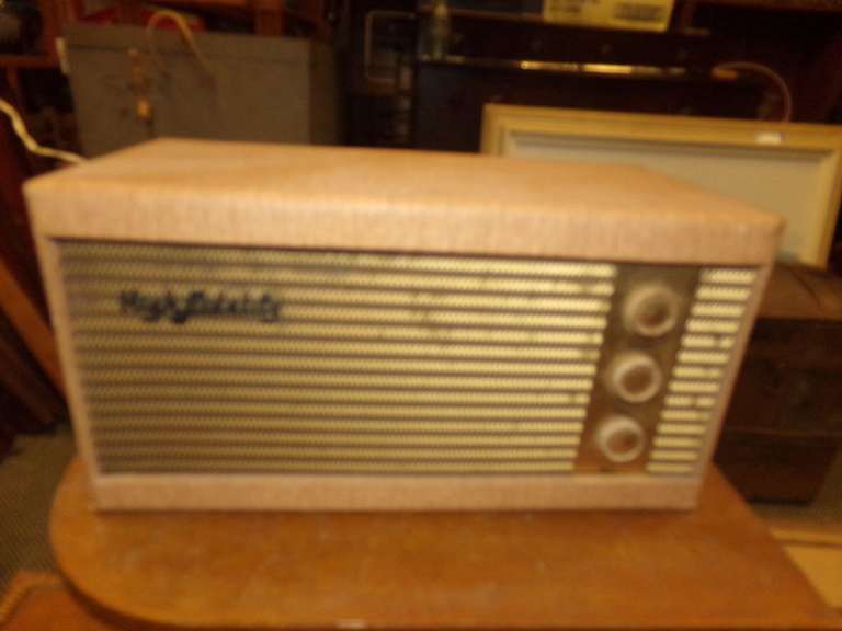 VINTAGE RADIO image